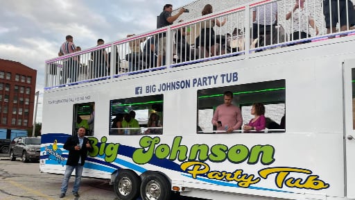 Big Johnson Party Tub Wide shot  of exterior